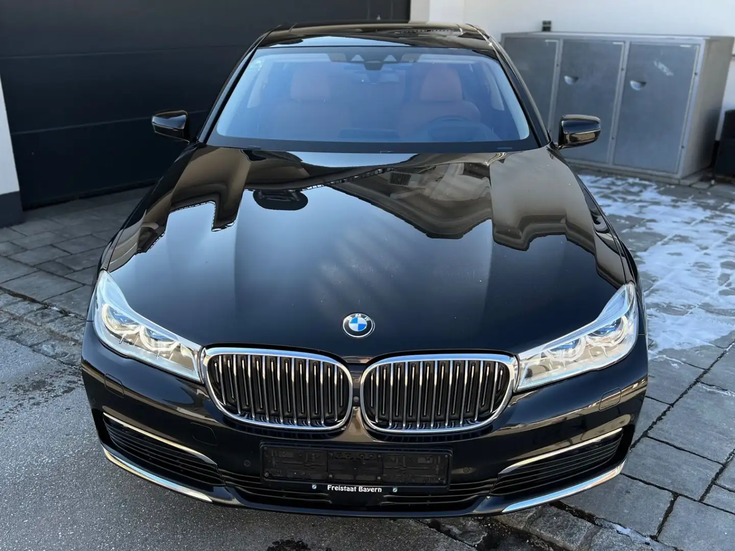BMW 750 i xDrive 360° Harman-Kardon DE VOLL Black - 2