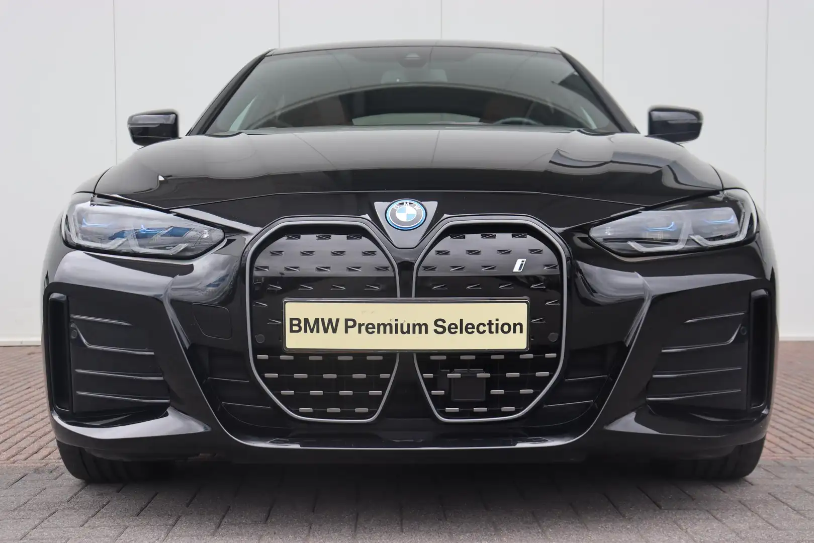 BMW i4 eDrive40 High Executive M Sportpakket Pro/ Stuurve Zwart - 2