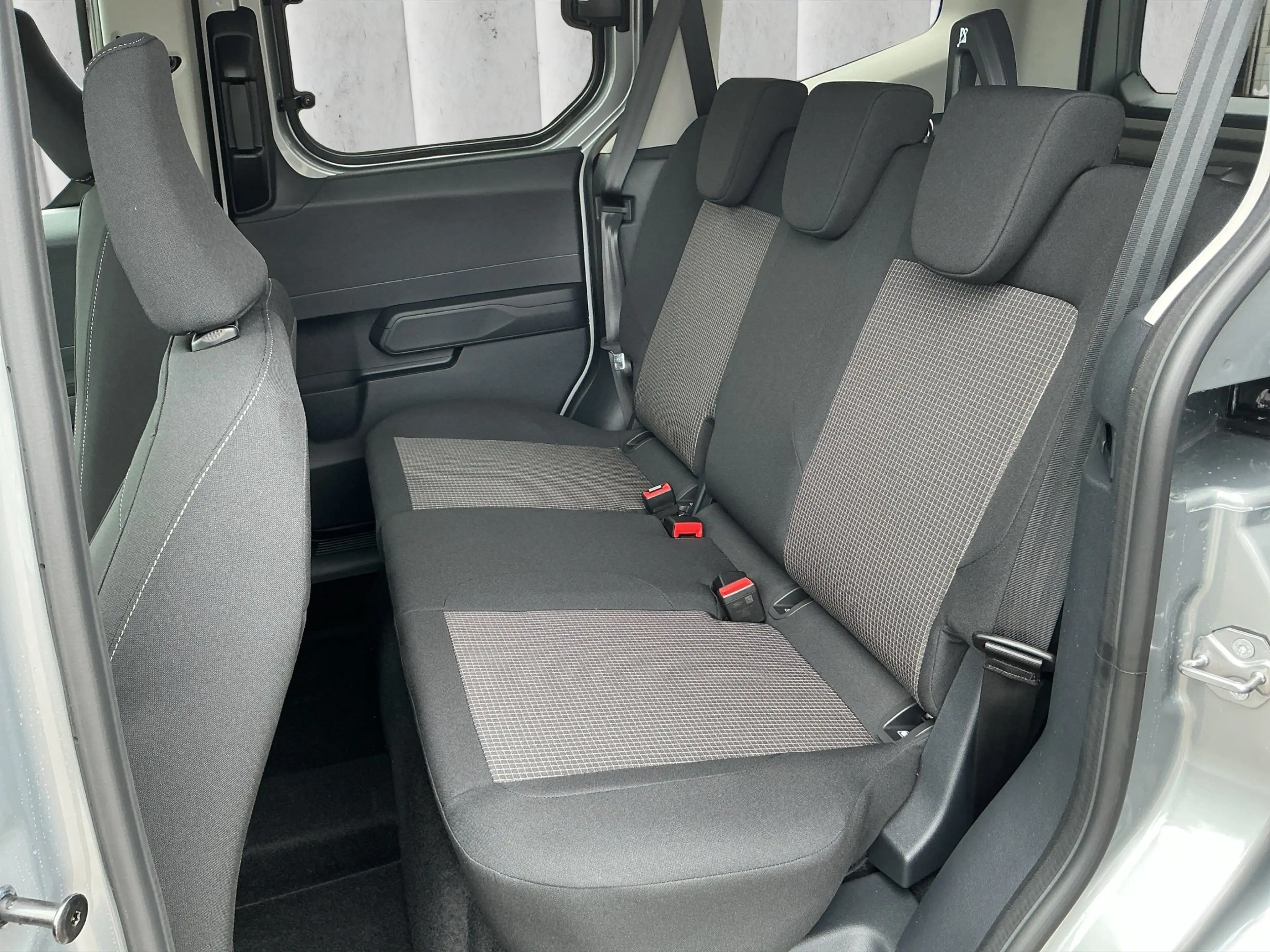 Ford Tourneo Courier 1.0 EcoBoost Trend (EURO 6e) — photo 11