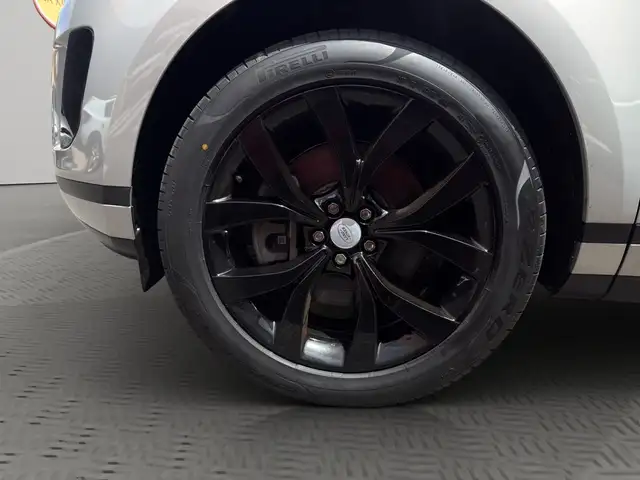 Land Rover Range Rover Evoque view 9