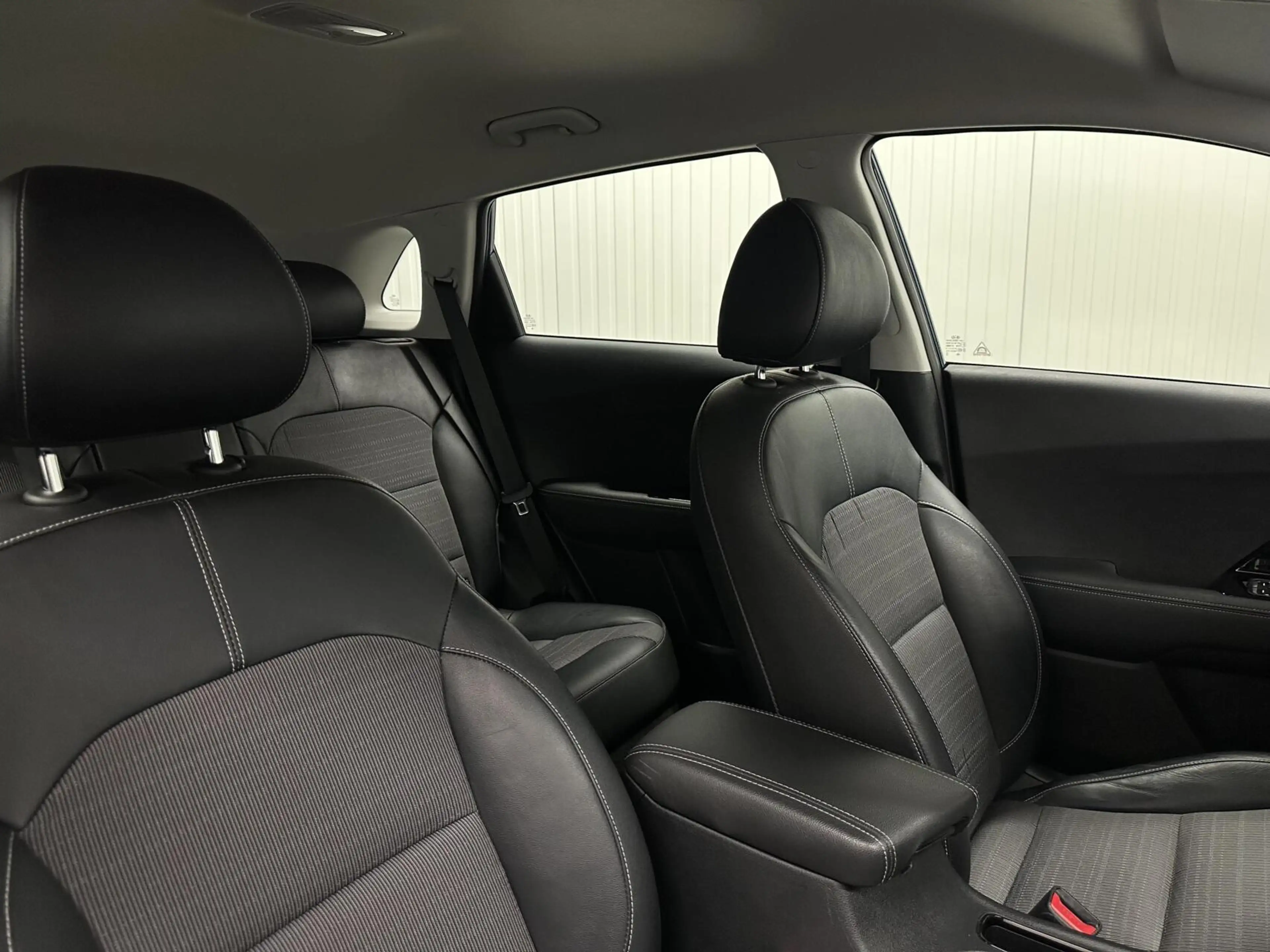 Kia Niro 1.6 GDi Hybrid ExecutiveLine CAMERA NAVI ECC TREKH — photo 15