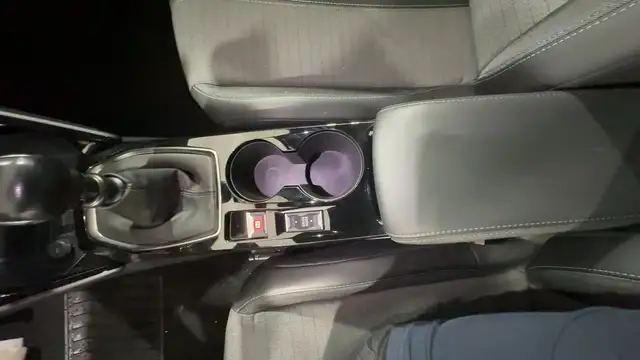 Peugeot 2008 view 18