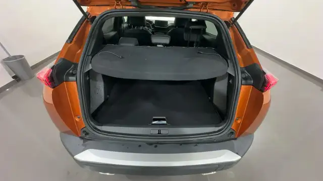 Peugeot 2008 view 6