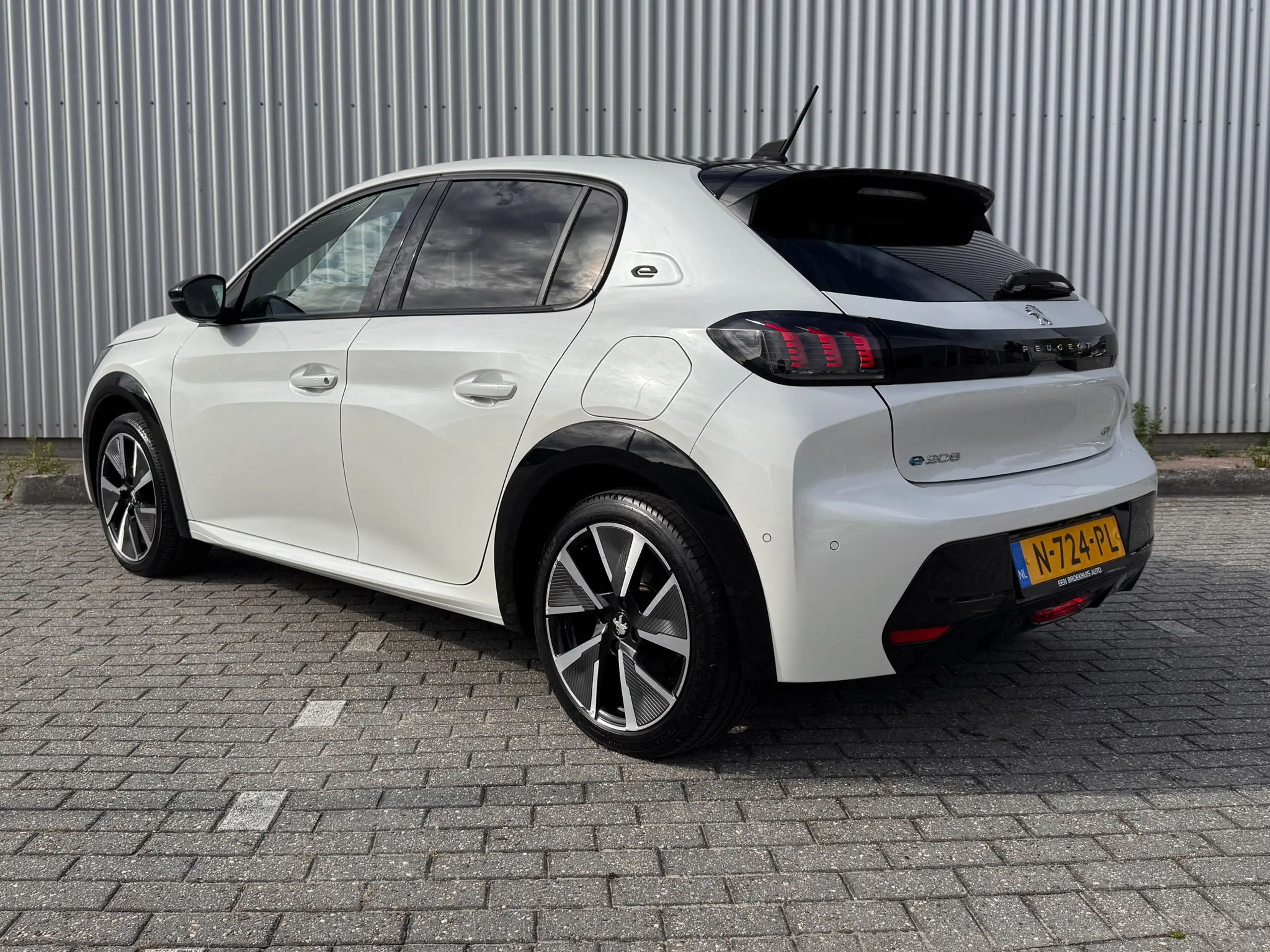 Peugeot e-208 EV GT Pack 50 kWh SOH 97,19% | Alcantara Interieur — photo 3