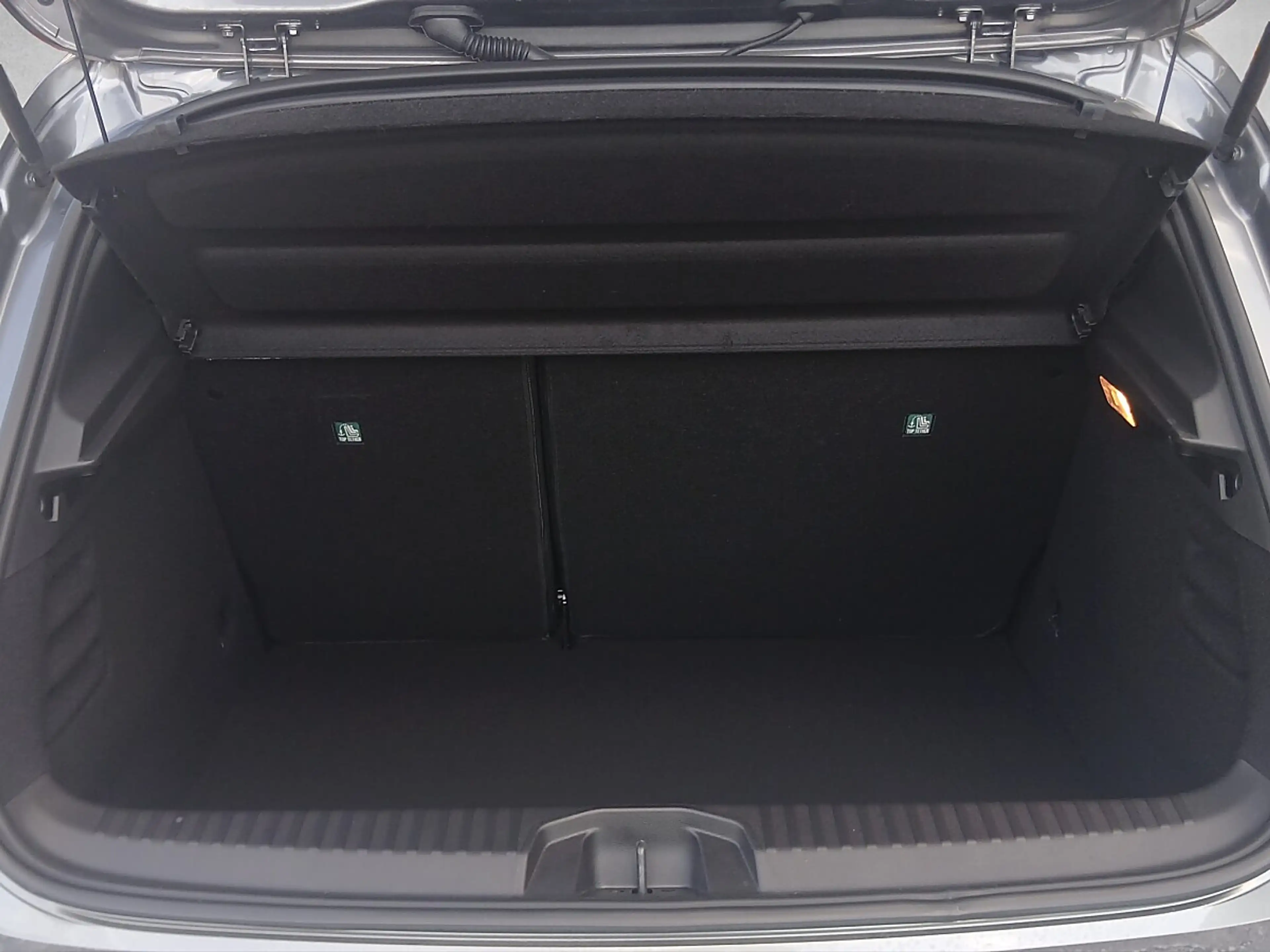 Mitsubishi Colt 1,6 HEV Invite Automatik * 19980 — photo 10