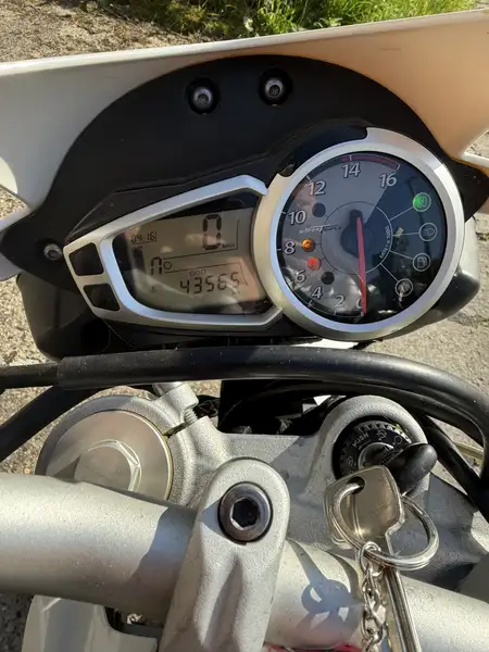 Triumph Street Triple - foto 7
