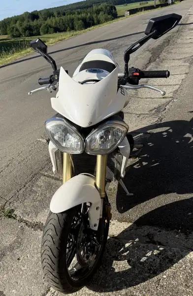 Triumph Street Triple - foto 3