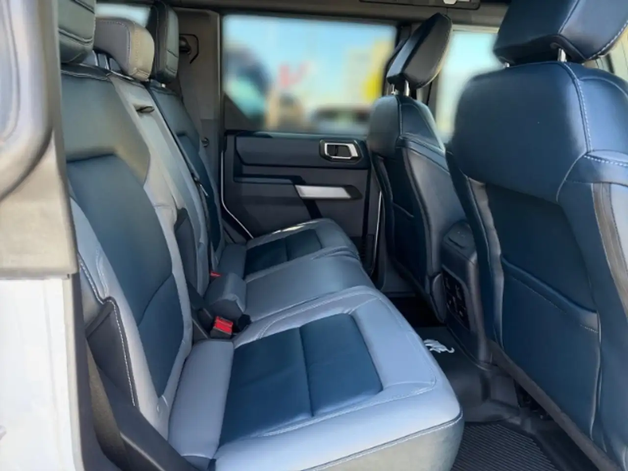 Ford Bronco 4x4 2.7 EcoBoost Outer Banks - neuwertig 13
