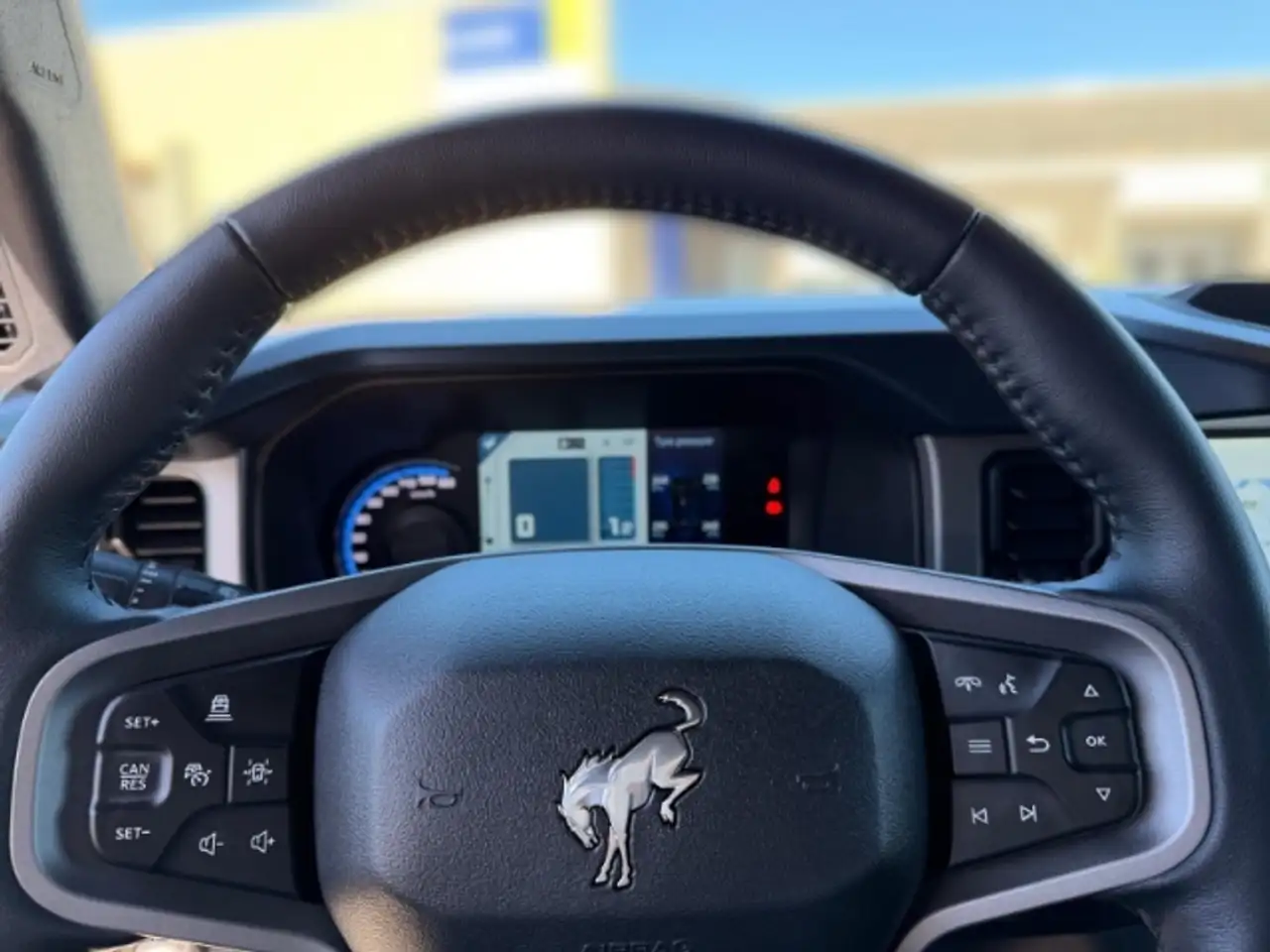 Ford Bronco 4x4 2.7 EcoBoost Outer Banks - neuwertig 8