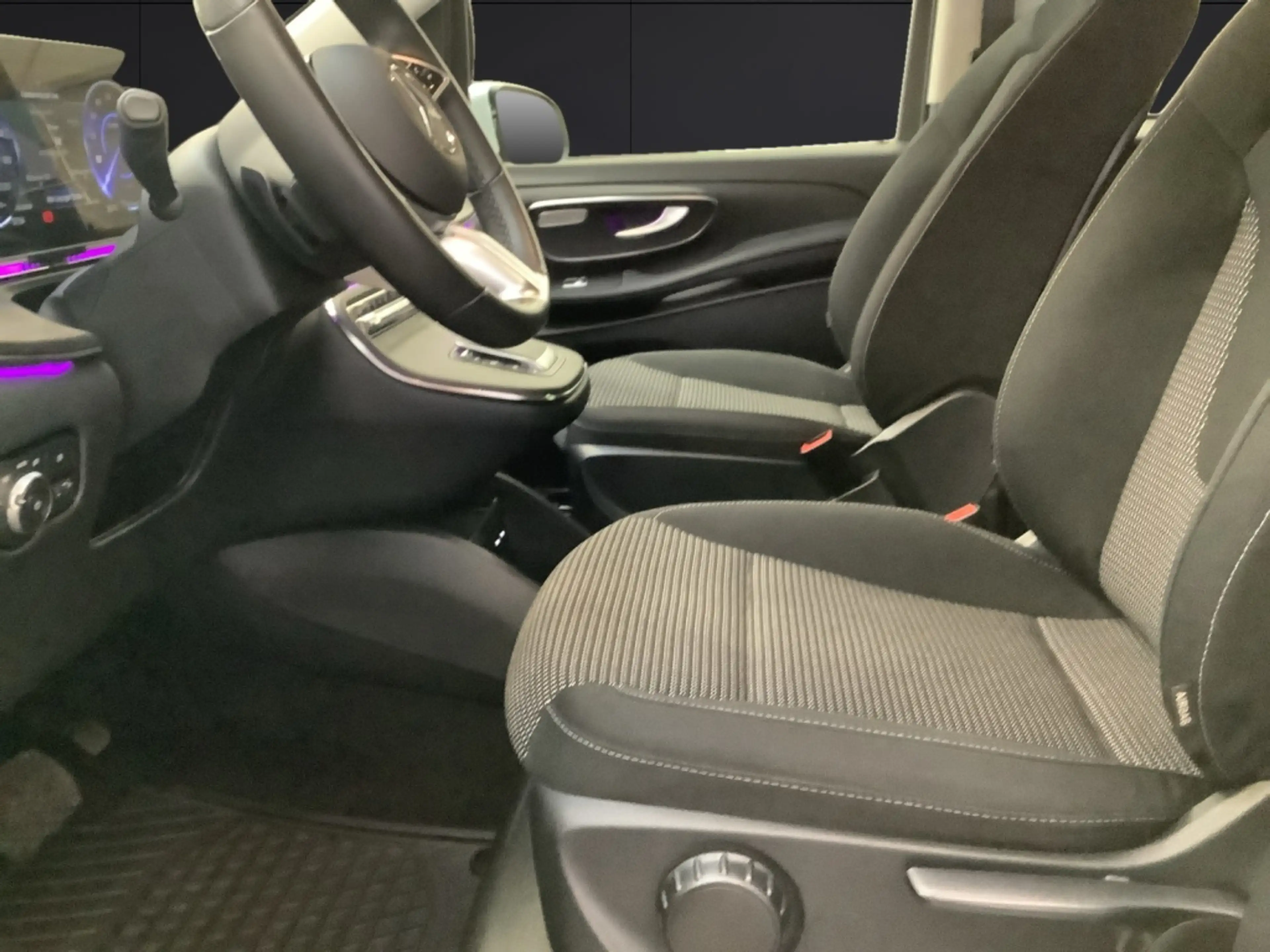 Mercedes-Benz EQV 250 Rückfahrkamera — photo 6