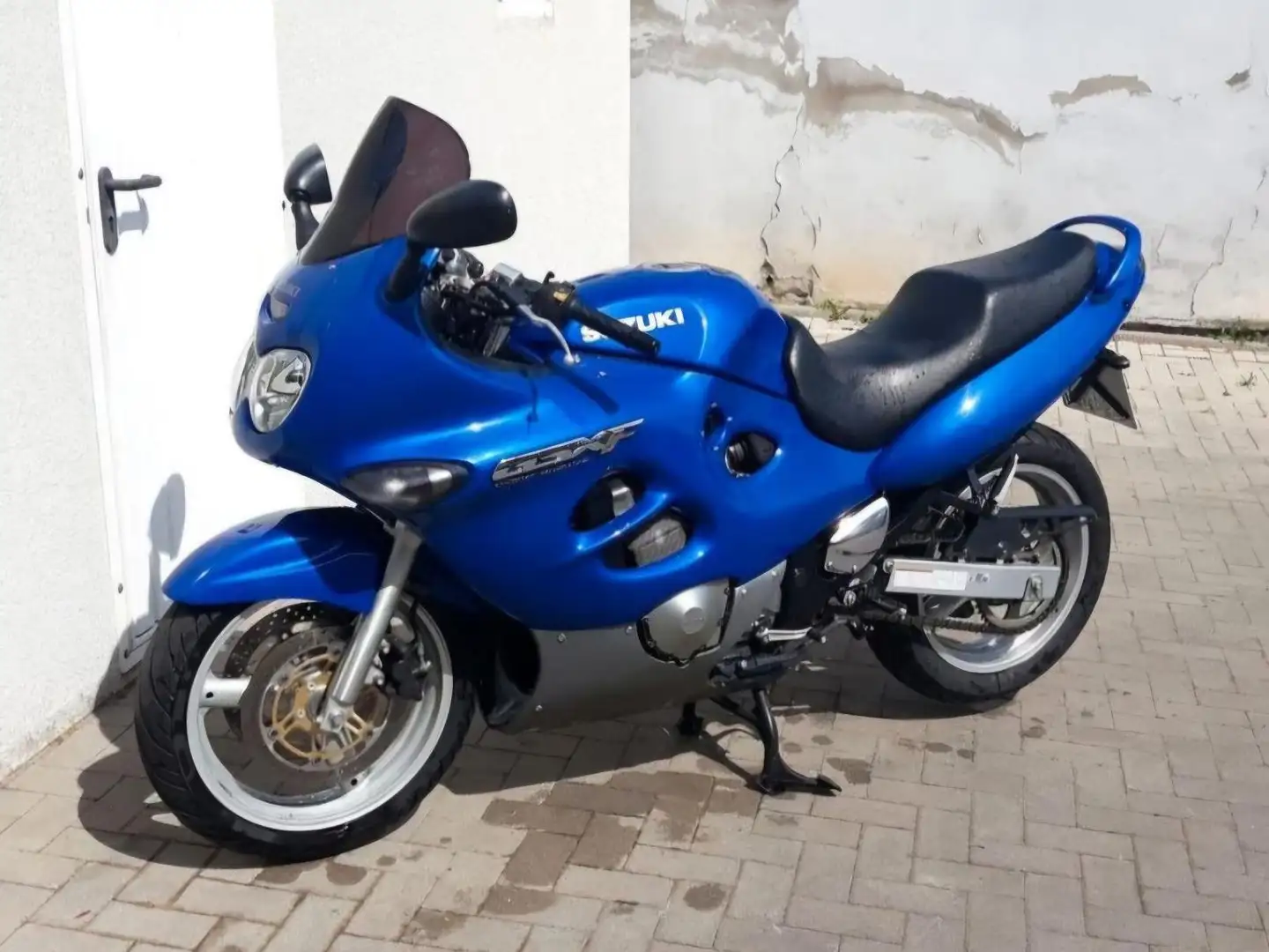 Suzuki GSX 600 F Albastru - 1