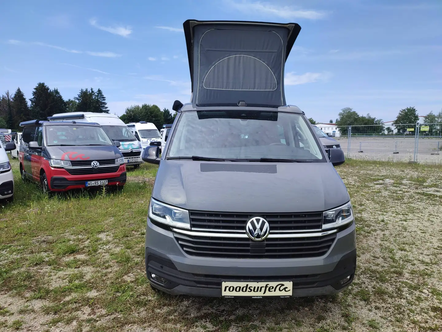 Volkswagen T6.1 California Beach EDITION Gris - 2