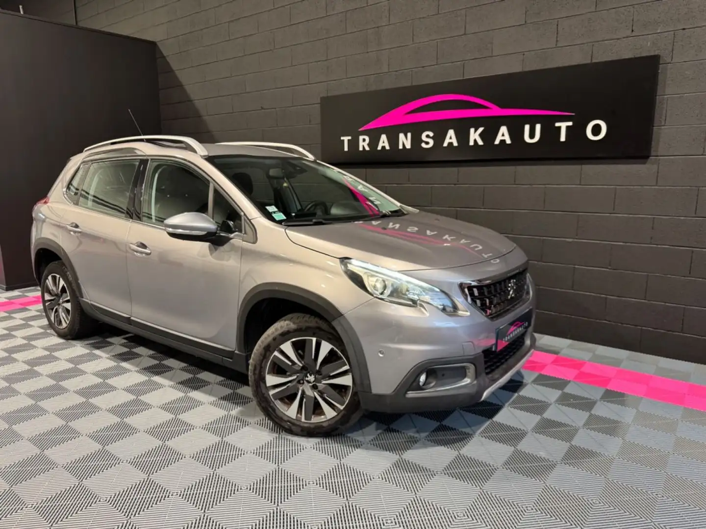Peugeot 2008 1.2 PureTech 110ch SS EAT6 Allure Gris - 1