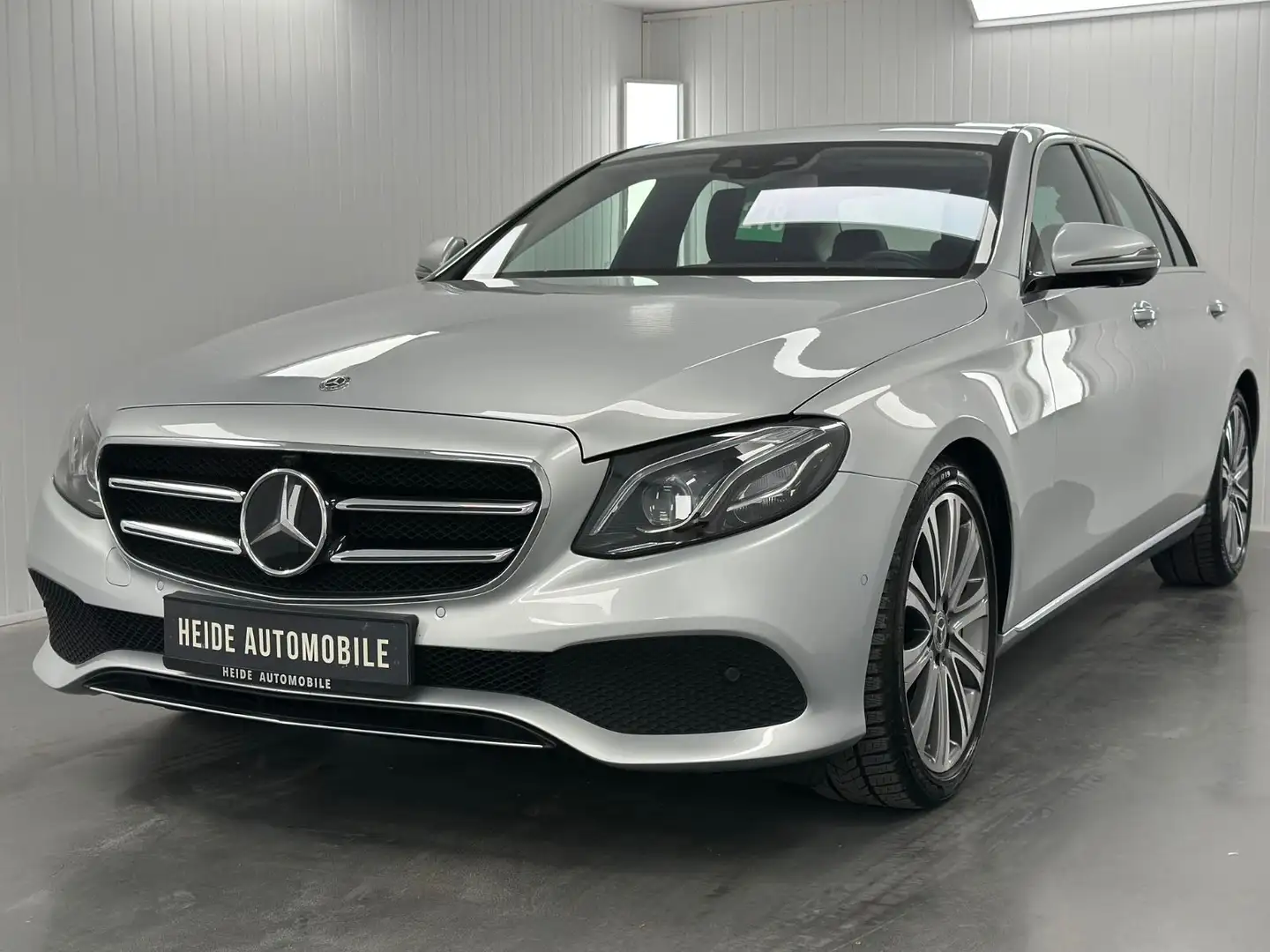 Mercedes-Benz E 450 4Matic 1. Hand Burmester 360° Massage Argent - 1