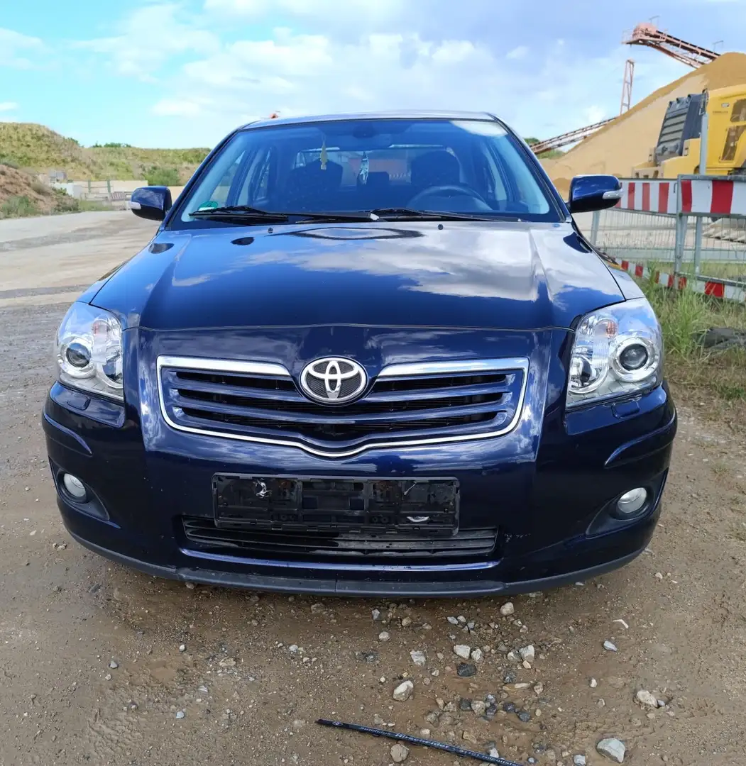 Toyota Avensis 1.8 VVT-i Executive - 1
