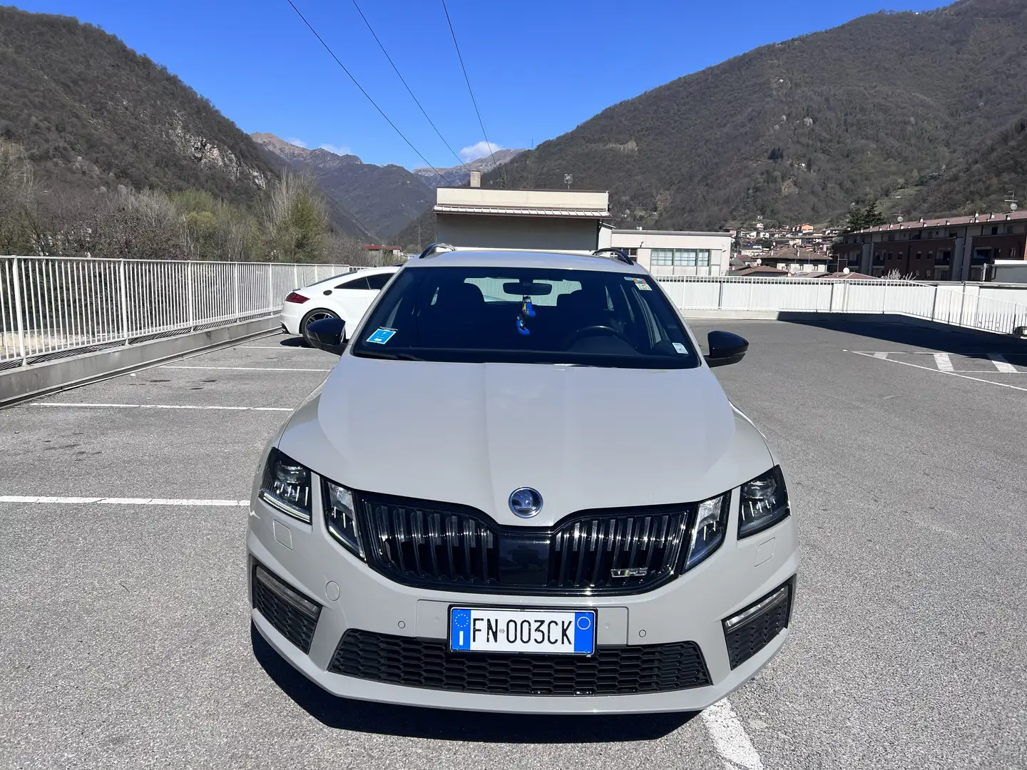 Skoda Octavia Wagon 2.0 tsi RS 245cv dsg - 1