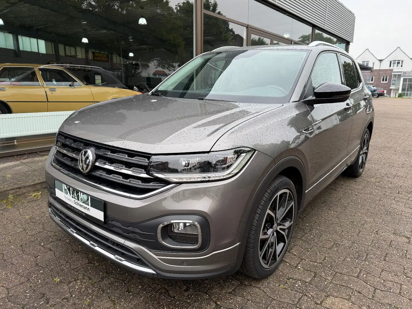 Volkswagen T-Cross R-LINE NAVI/KAMERA/18"/TOTWINKEL/LED/1HD Grigio - 1