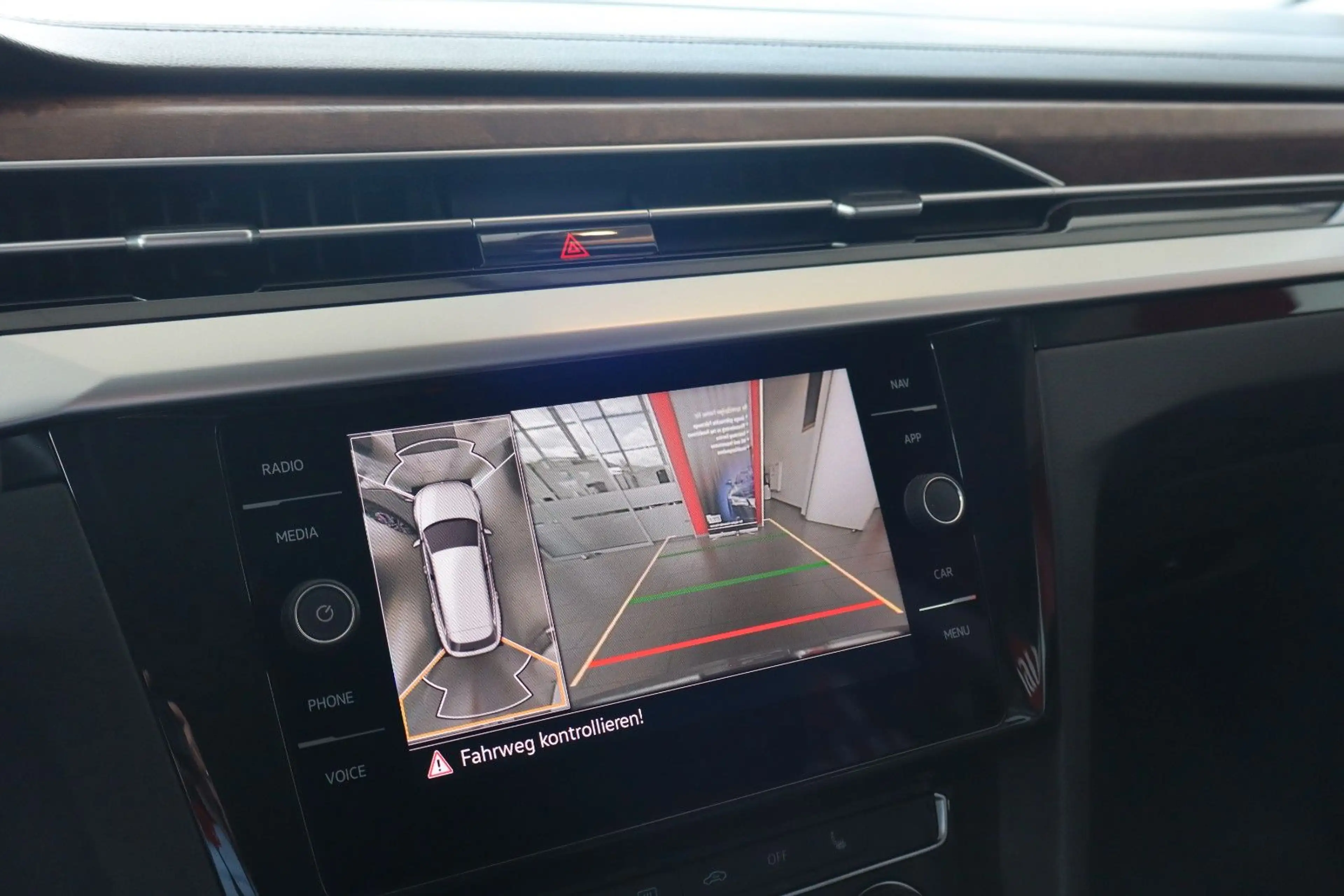 Volkswagen Arteon Shooting Brake 2.0 TDI,Kamera360°Navi,AHK — photo 9