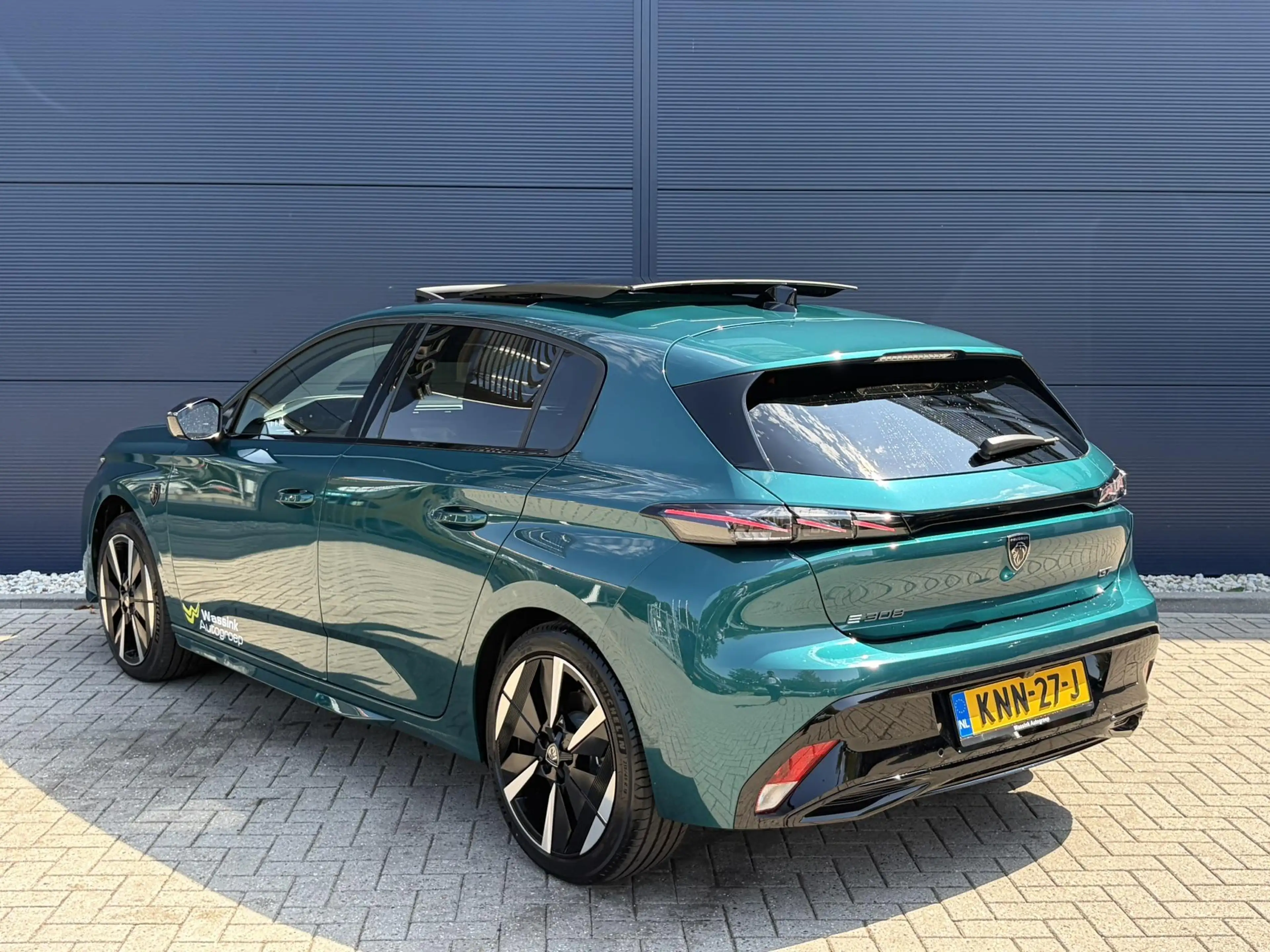 Peugeot 308 e-308 GT 54 kWh Panoramdak I Alcantara Executive i — photo 3