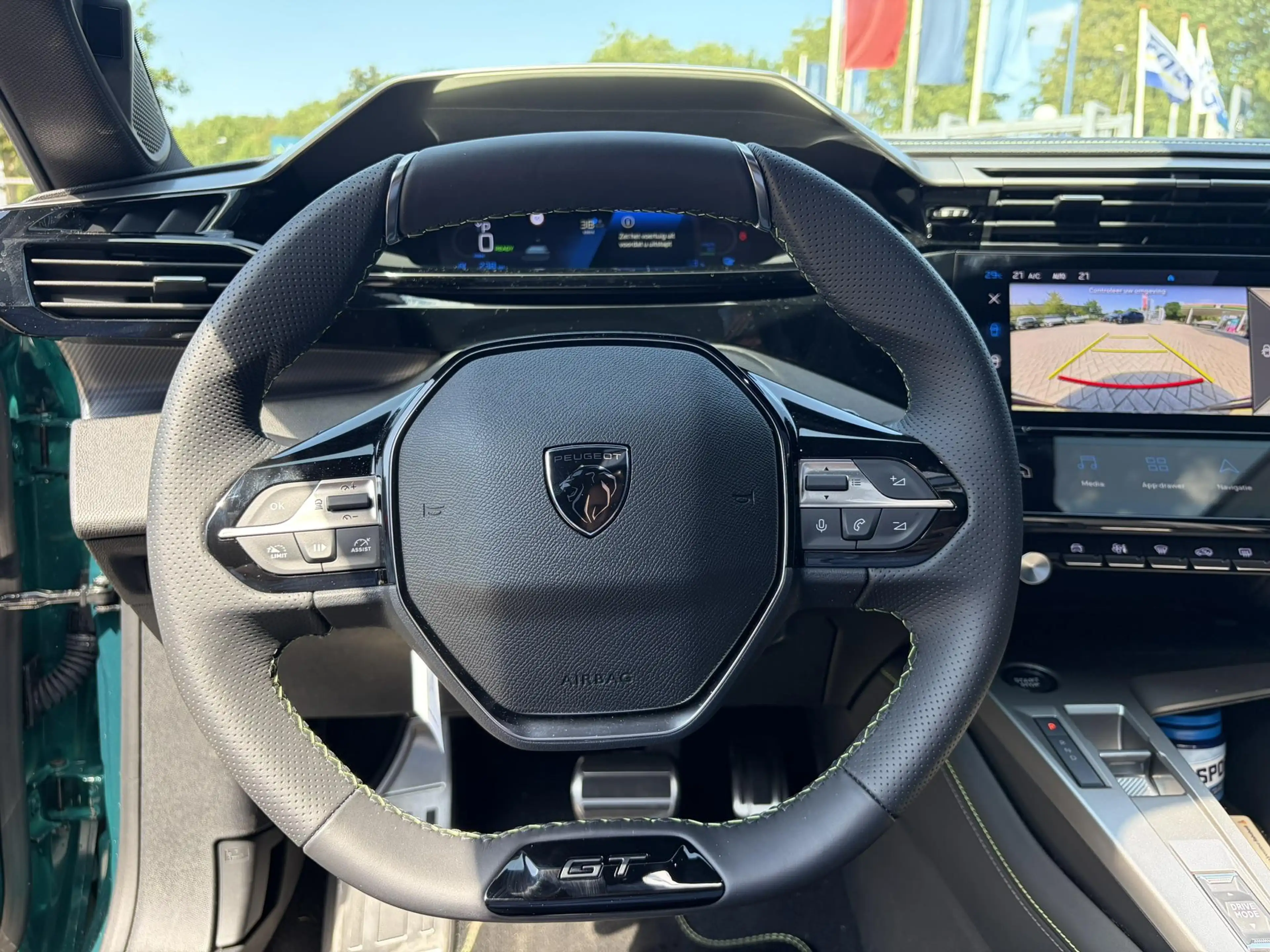 Peugeot 308 e-308 GT 54 kWh Panoramdak I Alcantara Executive i — photo 13