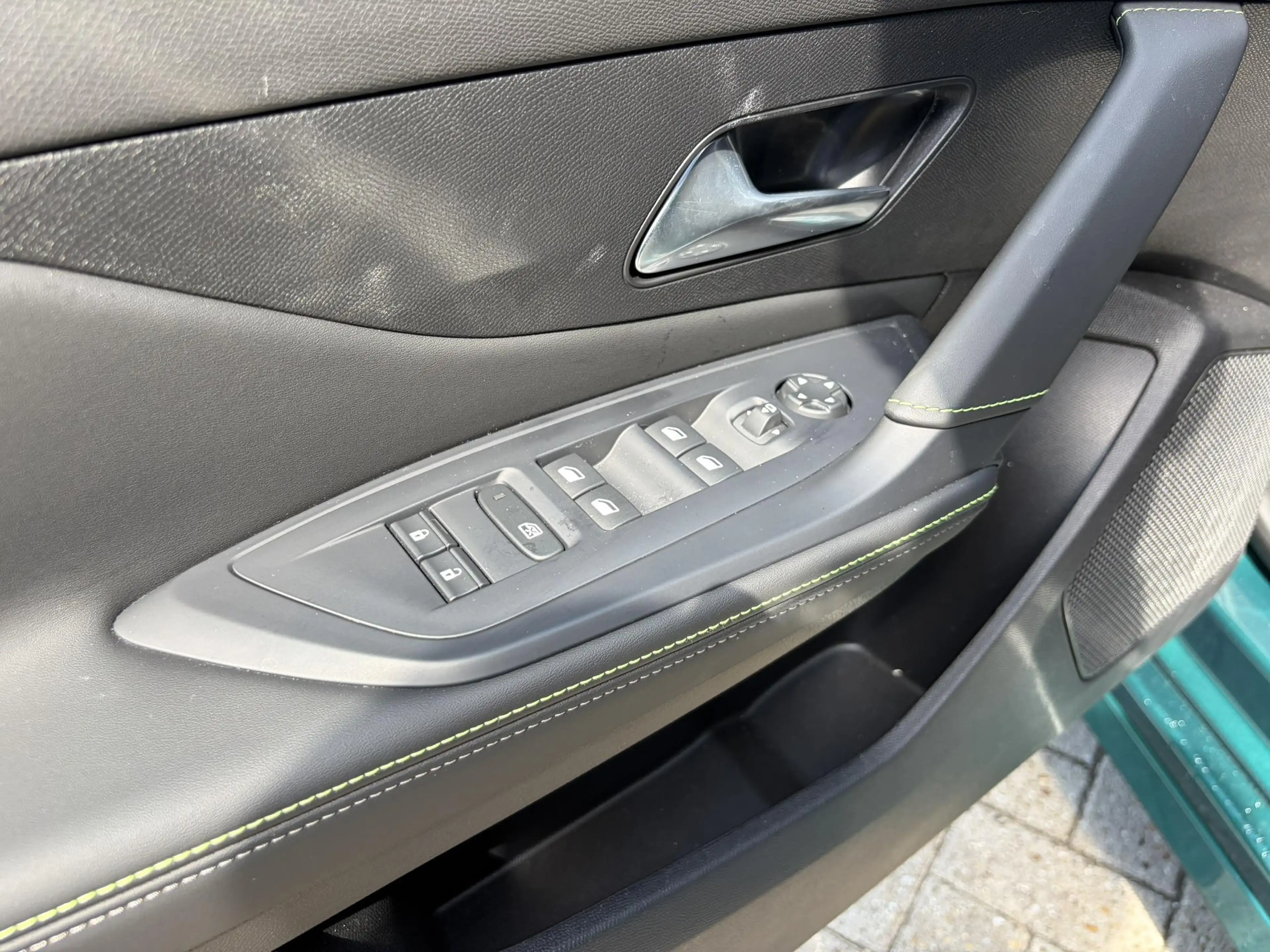 Peugeot 308 e-308 GT 54 kWh Panoramdak I Alcantara Executive i — photo 12