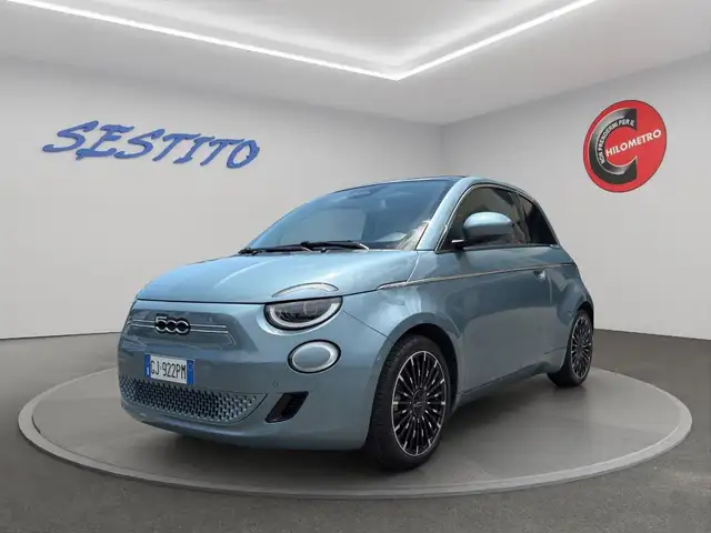Fiat 500e e La Prima