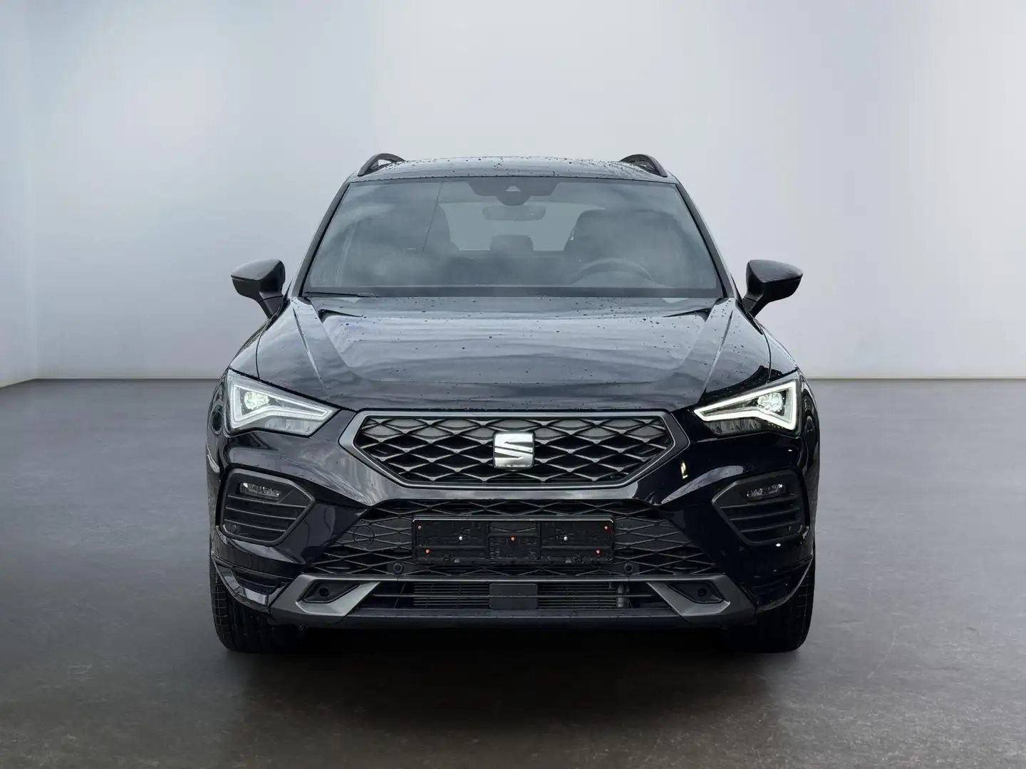 SEAT Ateca 1.5 TSI DSG FR Black Edition 19Z AHK PDC SHZ Na... Schwarz - 2