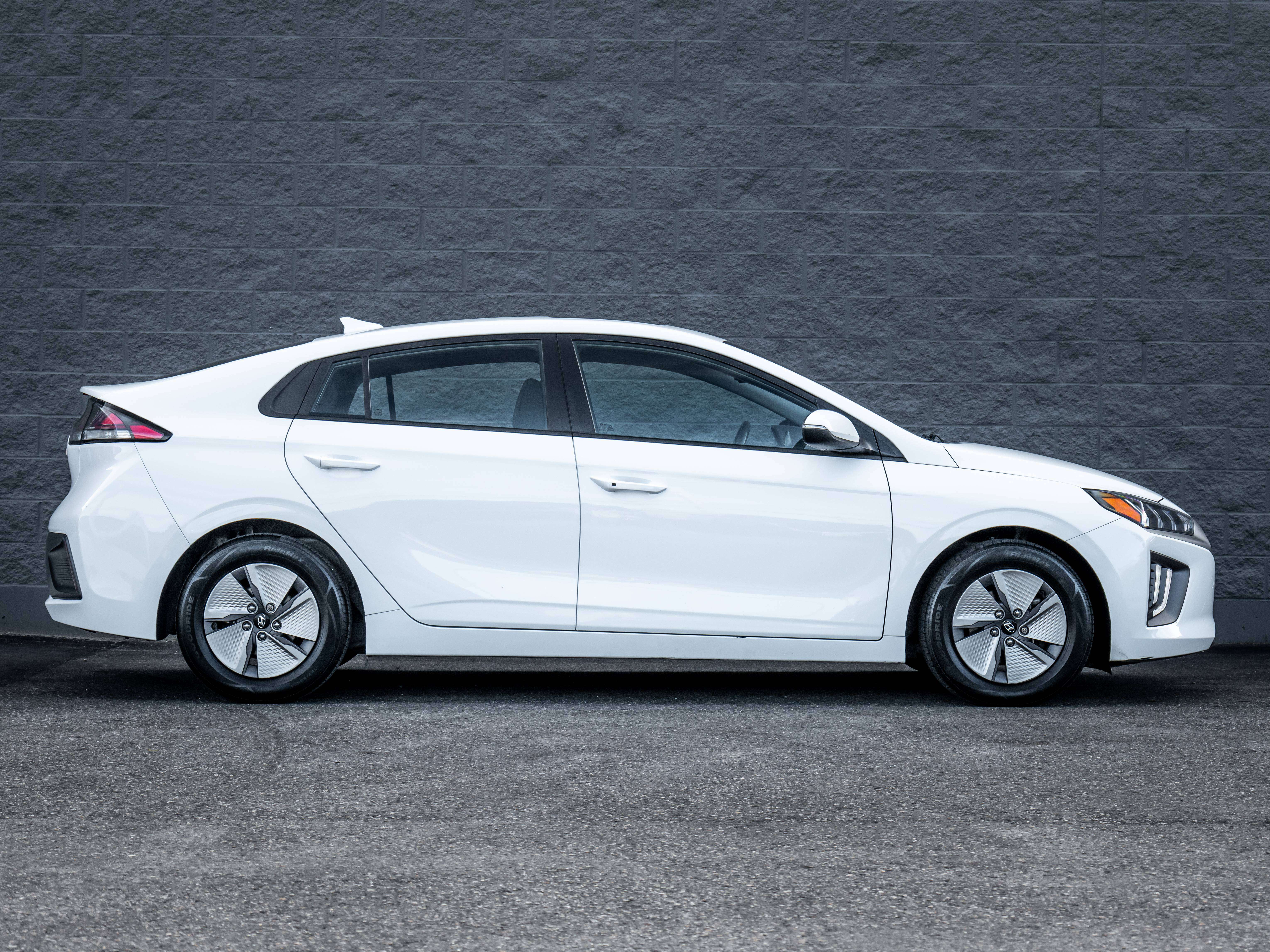 2021 Hyundai IONIQ Hybrid