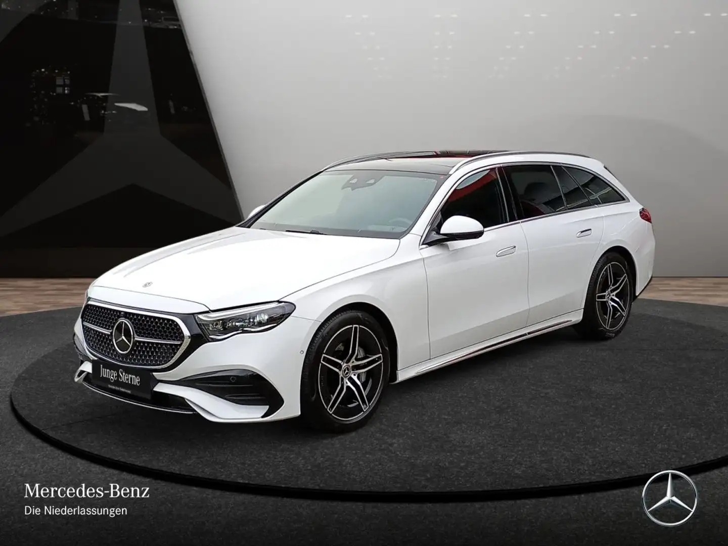 Mercedes-Benz E 450 T 4M AMG Fahrass 360° Stdhzg Pano Distr. PTS Weiß - 2