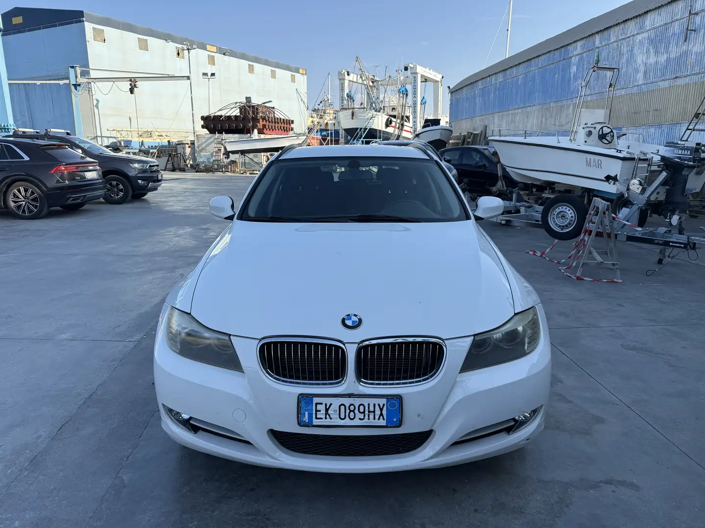 BMW 320 320d Touring Xdrive Attiva 184cv - Automatica Blanc - 2