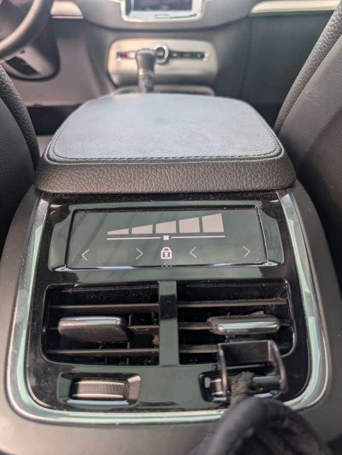 2018 Volvo XC90 T6 MOMENTUM PLUS * 7 PASS * BOOSTER CUSHION * POWE thumb 20