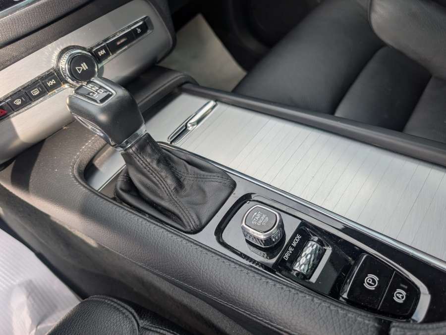 2018 Volvo XC90 T6 MOMENTUM PLUS * 7 PASS * BOOSTER CUSHION * POWE thumb 16