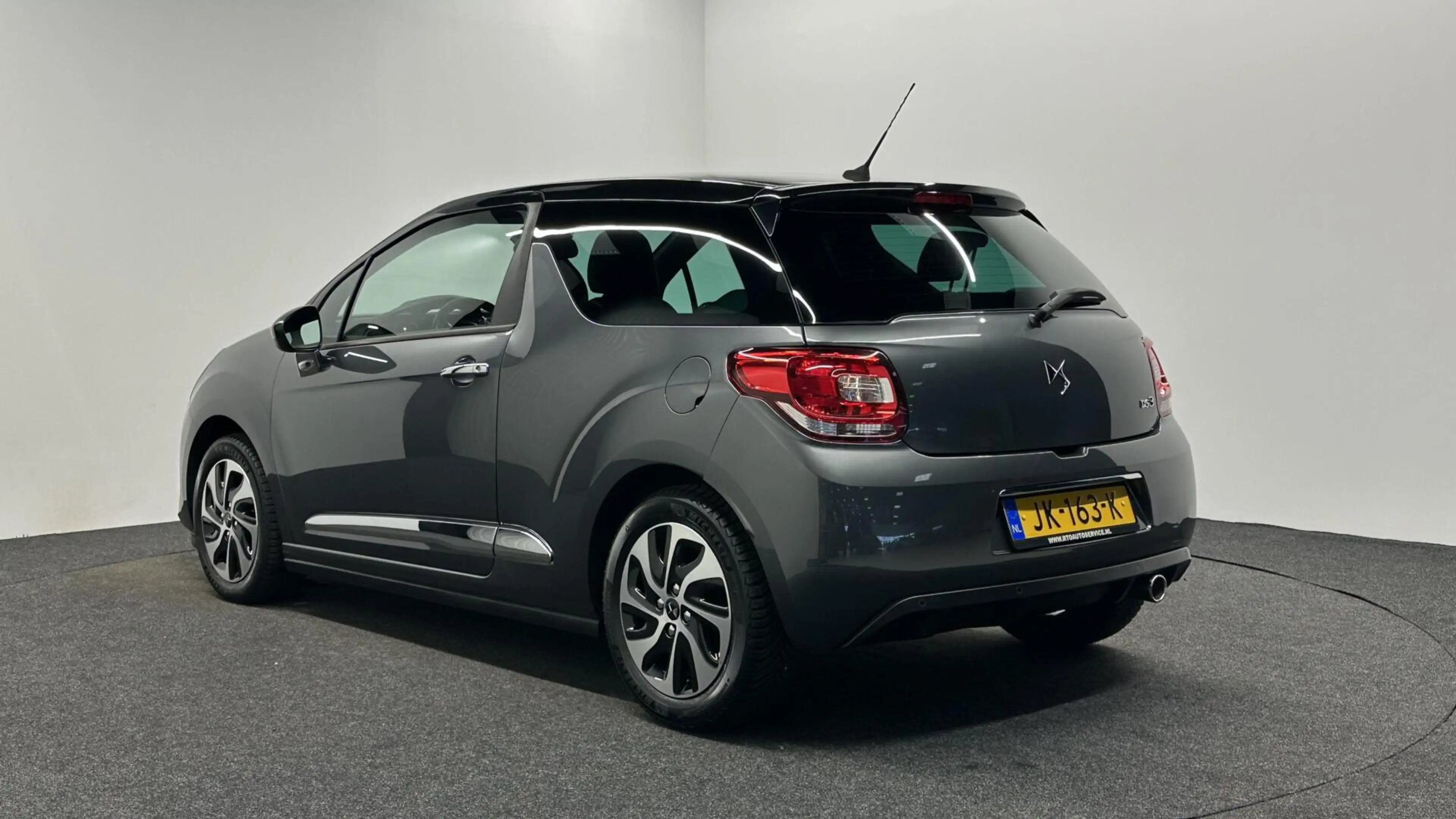 DS Automobiles DS 3 1.2 PureTech So Chic NAVIGATIE ECC CRUISE LM. — photo 4