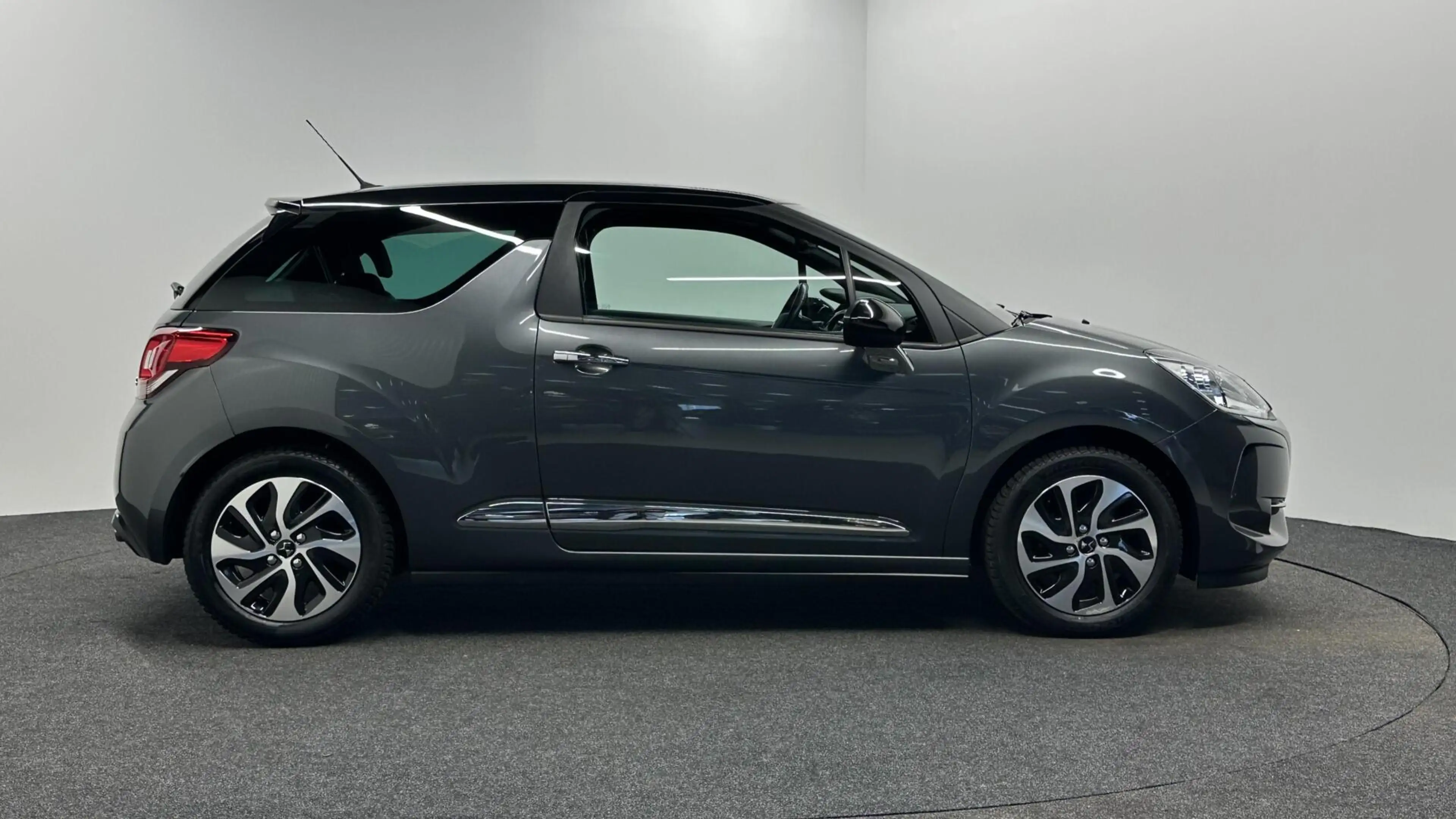 DS Automobiles DS 3 1.2 PureTech So Chic NAVIGATIE ECC CRUISE LM. — photo 7