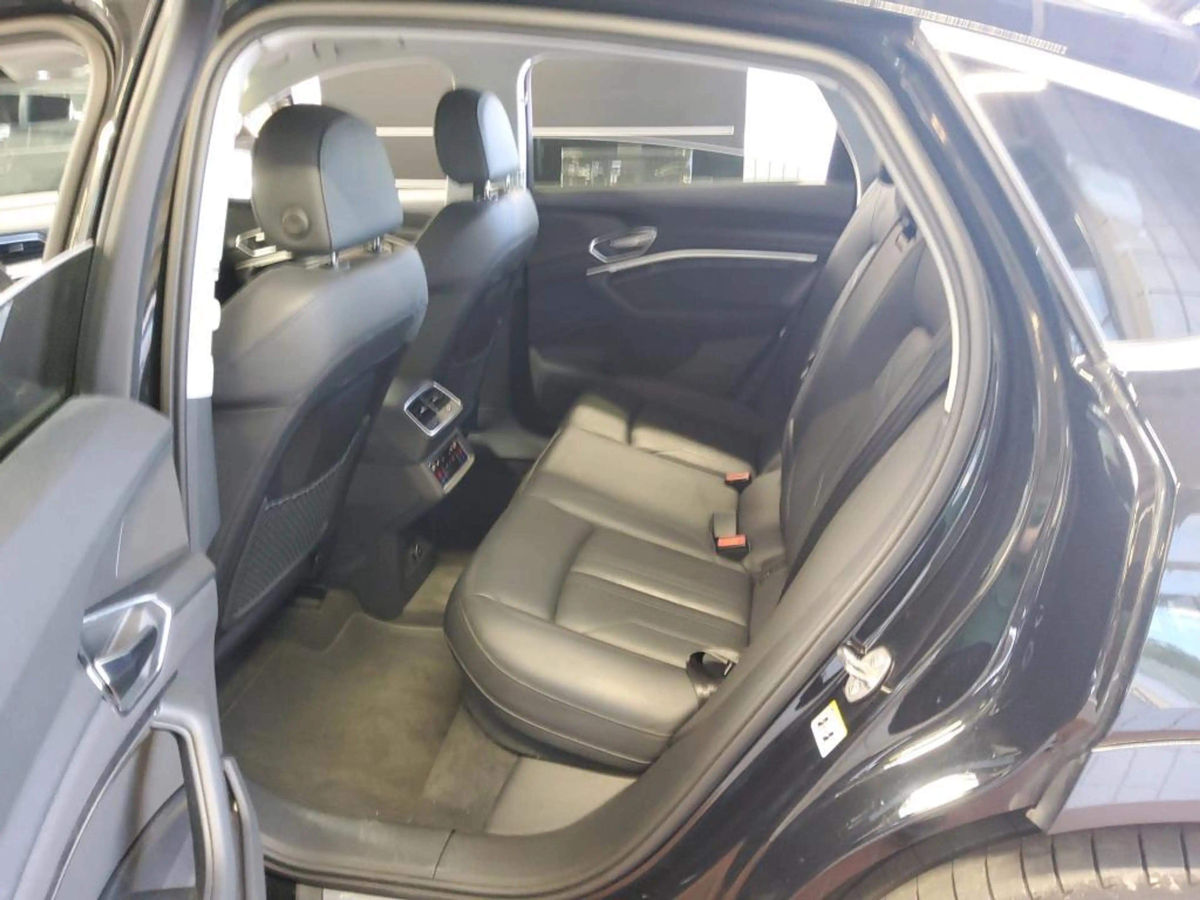 Audi e-tron SPORTBACK 55 ADVANCED MATRIX/ACC/HuD/360° — photo 11