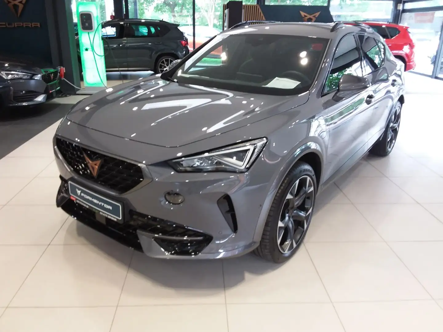 CUPRA Formentor 1.4 e-HYBRID Navi ACC AUT Virtual LED Grau - 2