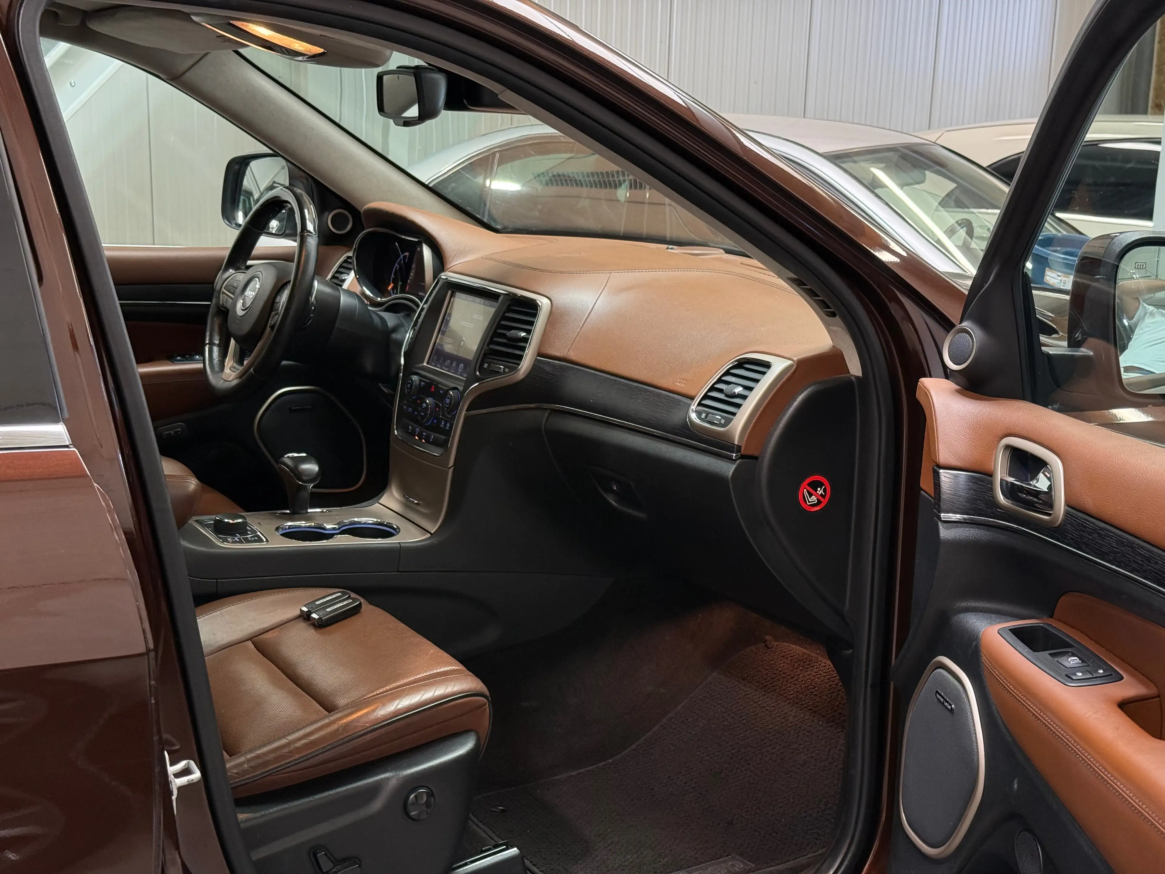 Jeep Grand Cherokee 3.0 V6 TD Summit // Panorama // 1er Pro — photo 10