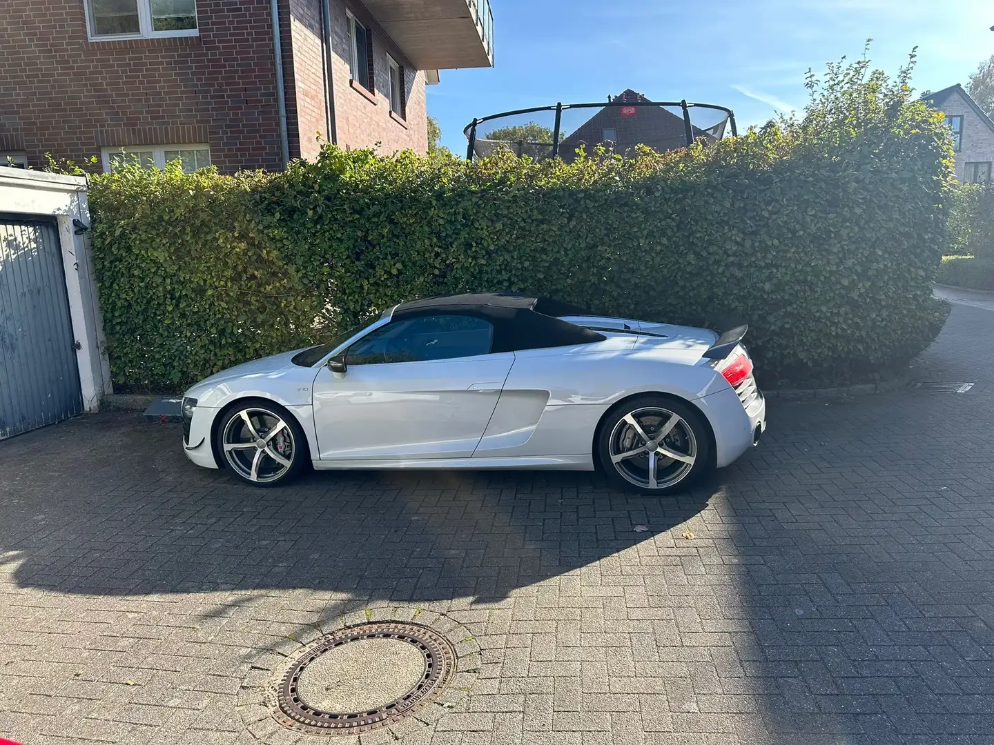 Audi R8 R8 Spyder Spyder 5.2 FSI quattro S tronic Grau - 1