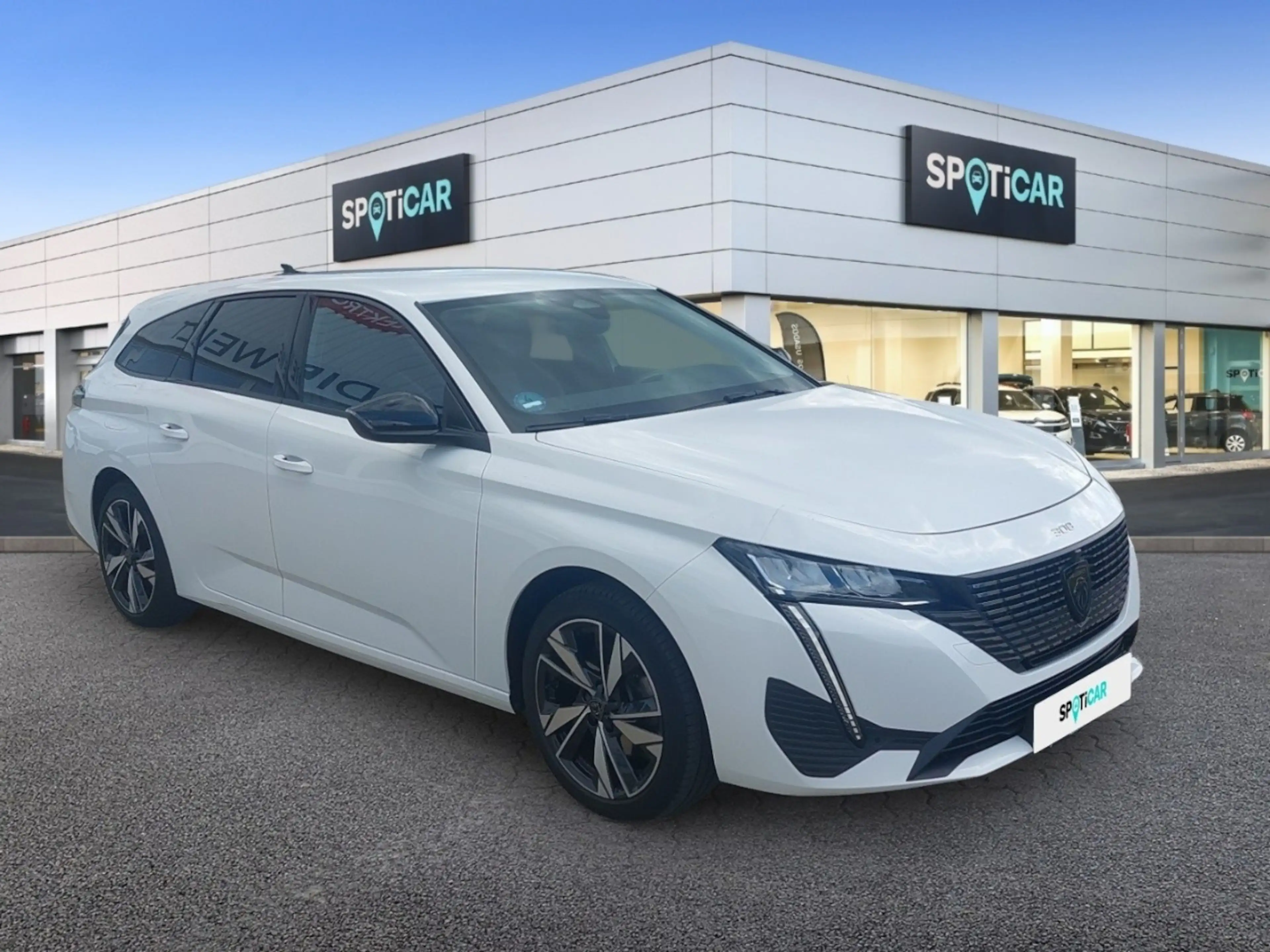 Peugeot 308 SW Allure PureTech 130 EAT8 — photo 3