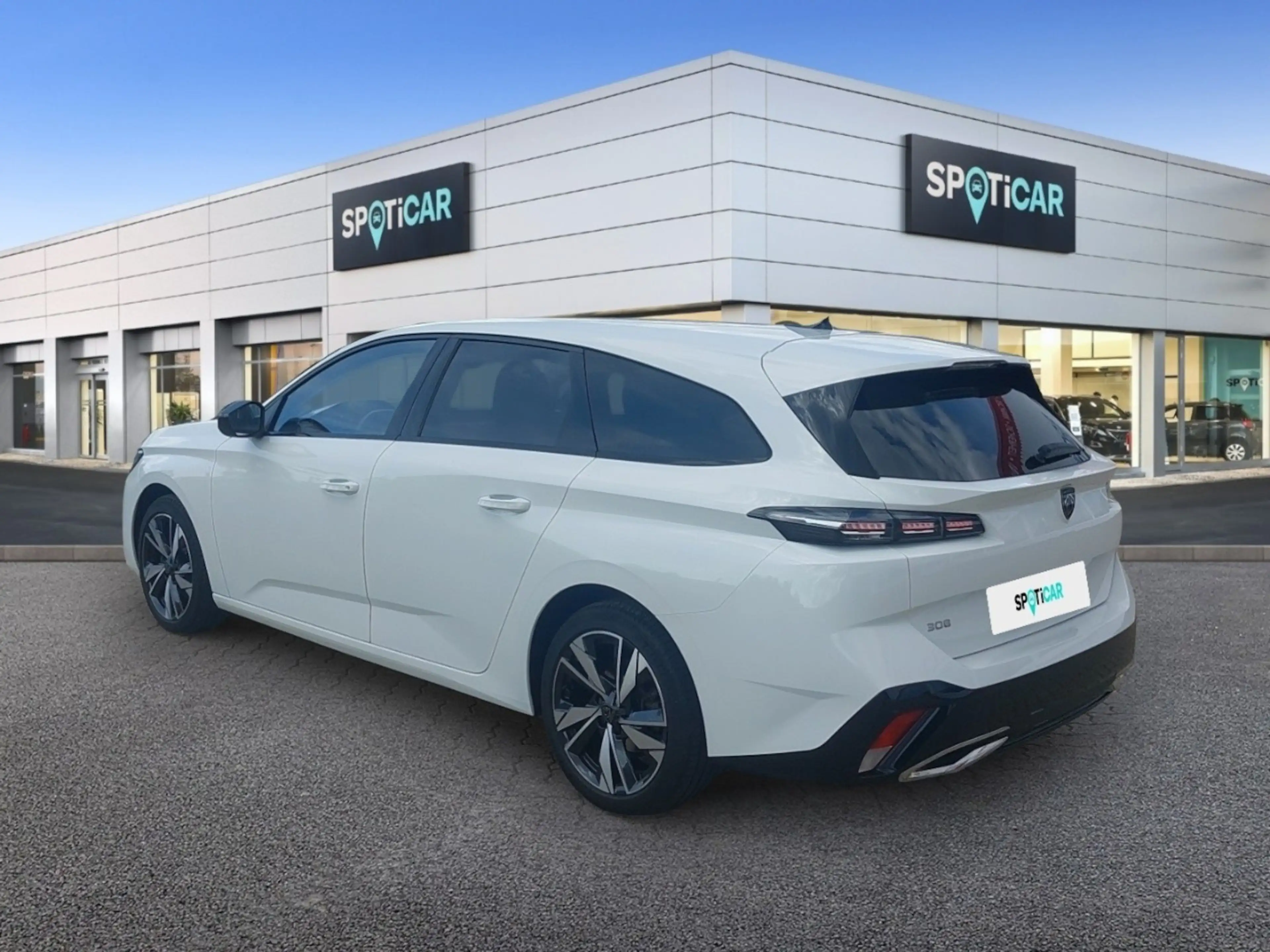 Peugeot 308 SW Allure PureTech 130 EAT8 — photo 7