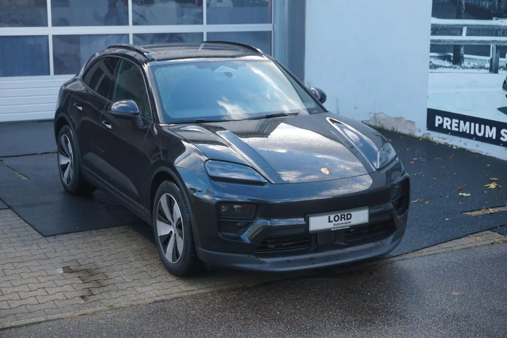Porsche Macan 4*Lederpaket*360 Kamera*Pano*Luft*BOSE*ACC Schwarz - 2