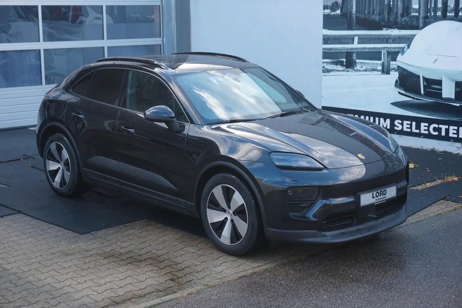 Porsche Macan 4*Lederpaket*360 Kamera*Pano*Luft*BOSE*ACC Schwarz - 1