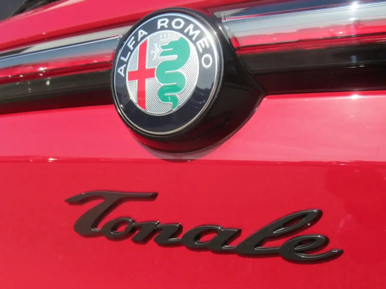 Alfa Romeo Tonale 2023 — фото 9