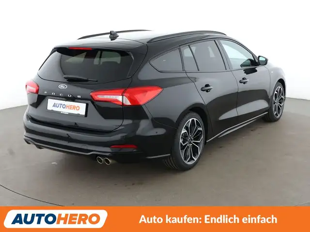 Ford Focus view 6