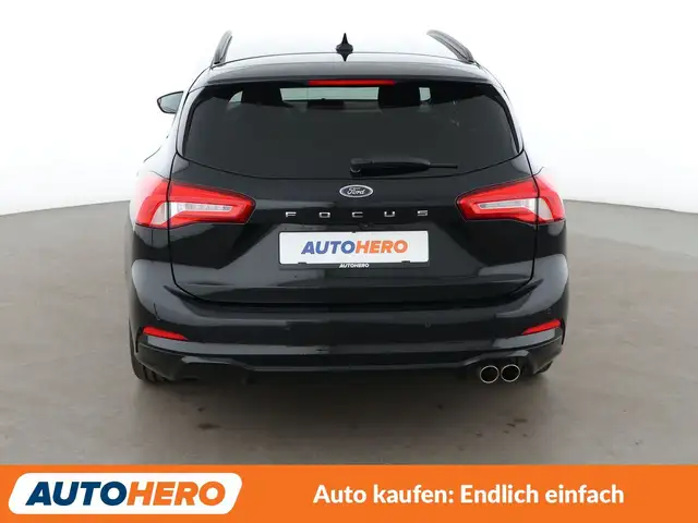 Ford Focus view 5