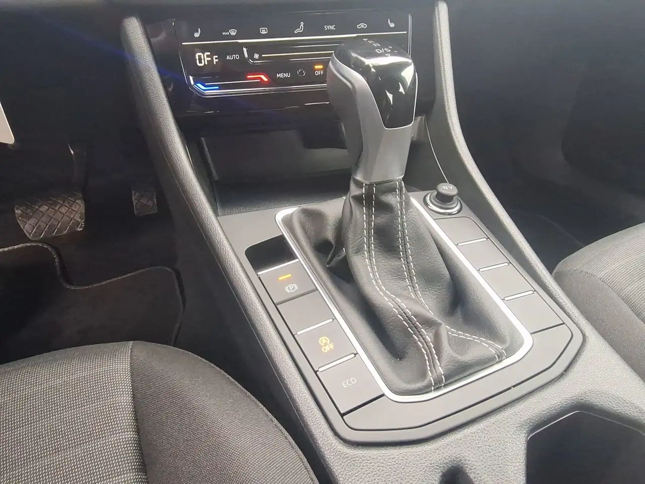 Volkswagen Jetta снимка Volkswagen Jetta