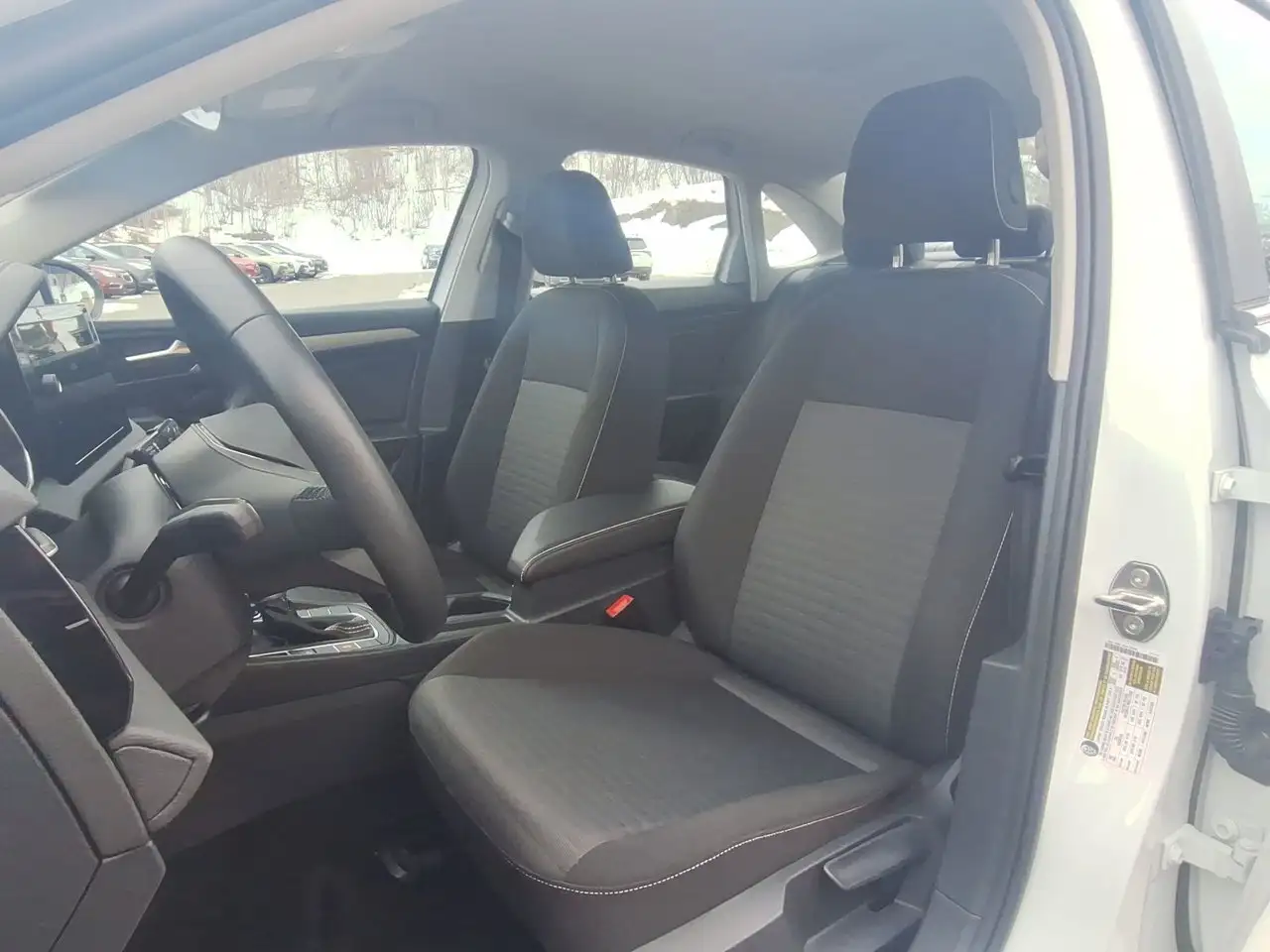 Volkswagen Jetta снимка Volkswagen Jetta