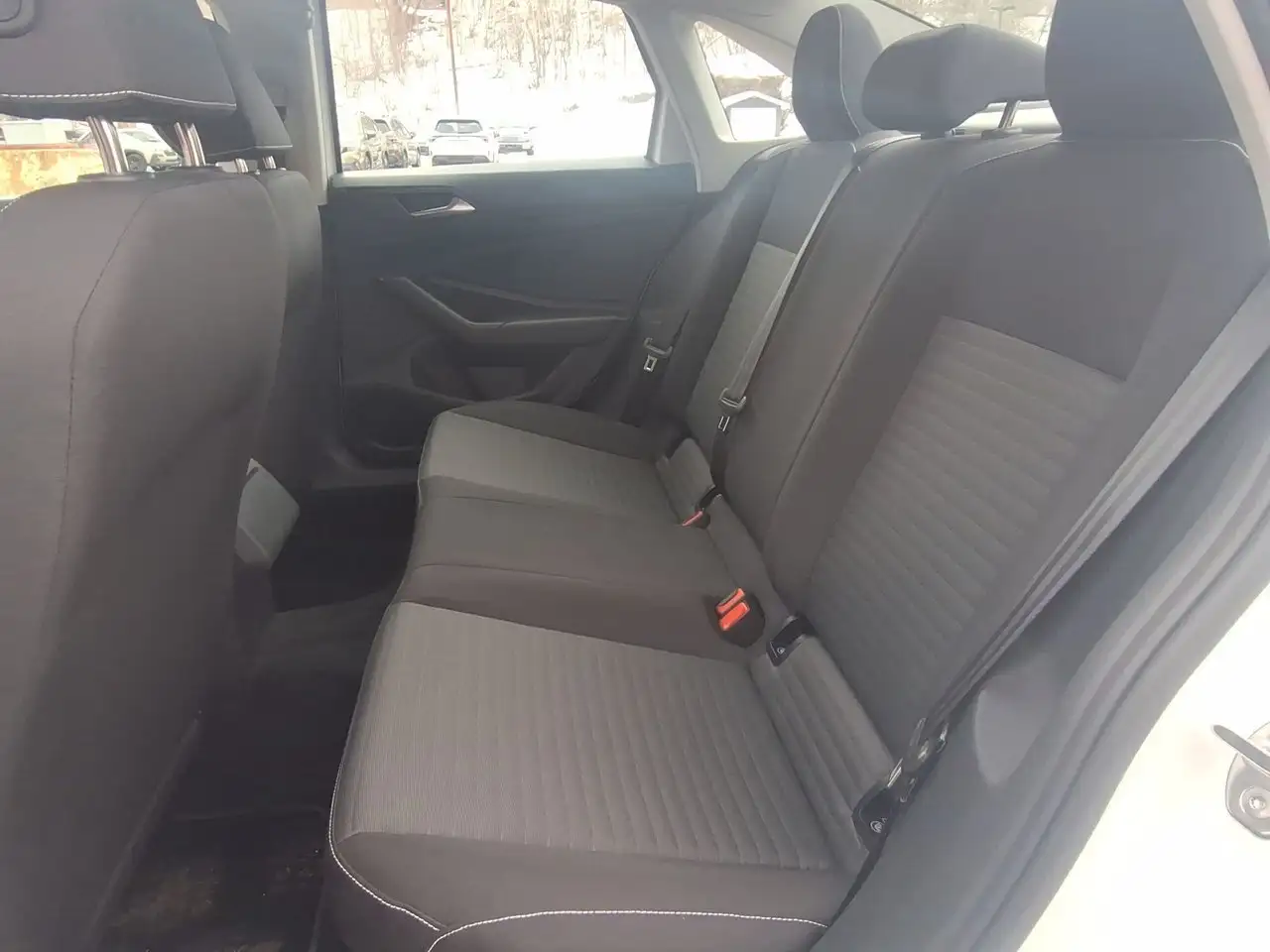 Volkswagen Jetta снимка Volkswagen Jetta