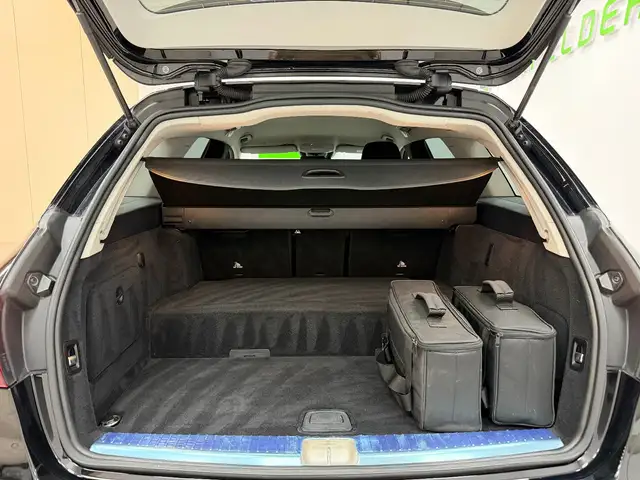 Mercedes-Benz 300 view 15