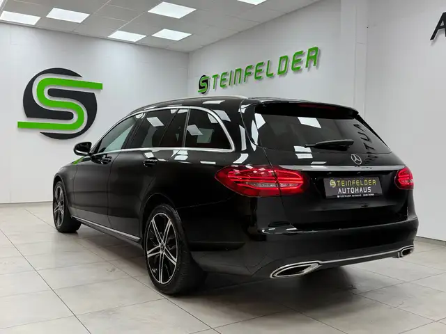 Mercedes-Benz 300 view 5